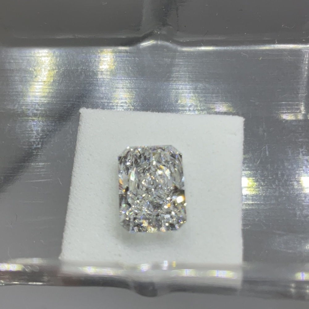 IGI Certified 2.04 Carat Radiant Cut VSI Color D Lab Grown Lose Diamond - Picture 2 of 13